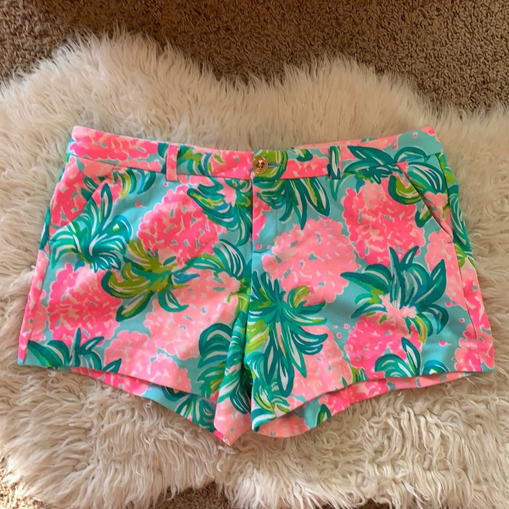 Lilly Pulitzer Pineapple Short Size 14 Like-New Condition